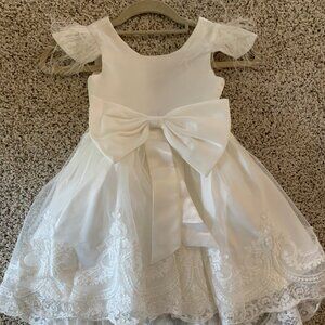 Beautiful Flower Girl dress, size 4 (4-5Y)